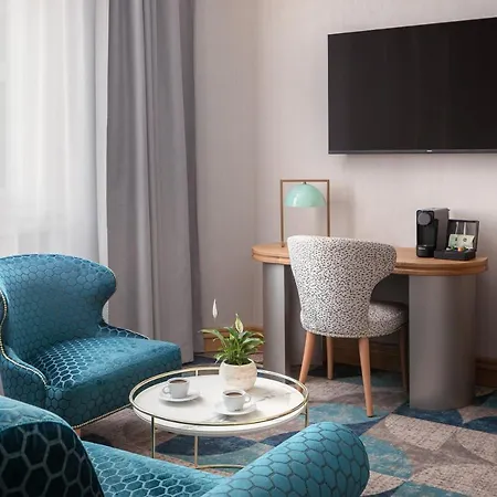 Hotel Allure & 4*
