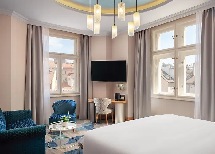 Allure & Hotell 4*